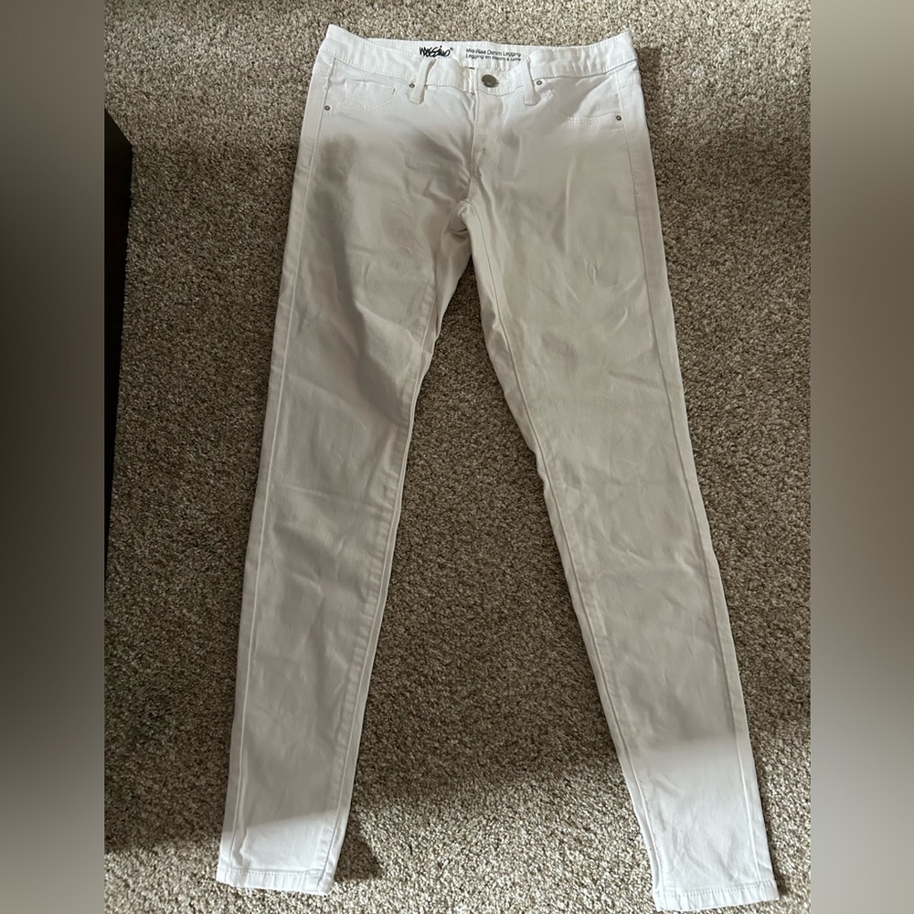 Sz 2 White Mossimo Skinny Jeans